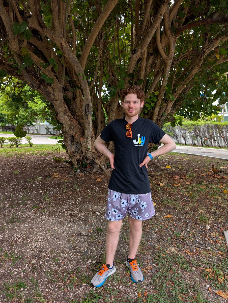 BlandinJarrett's tweet photo. Lost in paradise, found in the Florida Keys. ππ΄
#florida #floridakeys #duckkey #keywest #actorsnetwork #actorlife #actingpage #actorlifestyle #actor #summertime #summervacation #beach #palmtrees #jarrettblandin #independentactor #instagram #fearisaliar #sunset https://t.co/3U4mLuIkBD