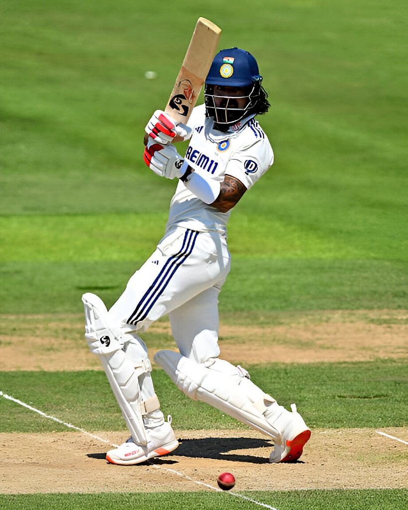 Now, It's KL Rahul vs Whole England. 🥶