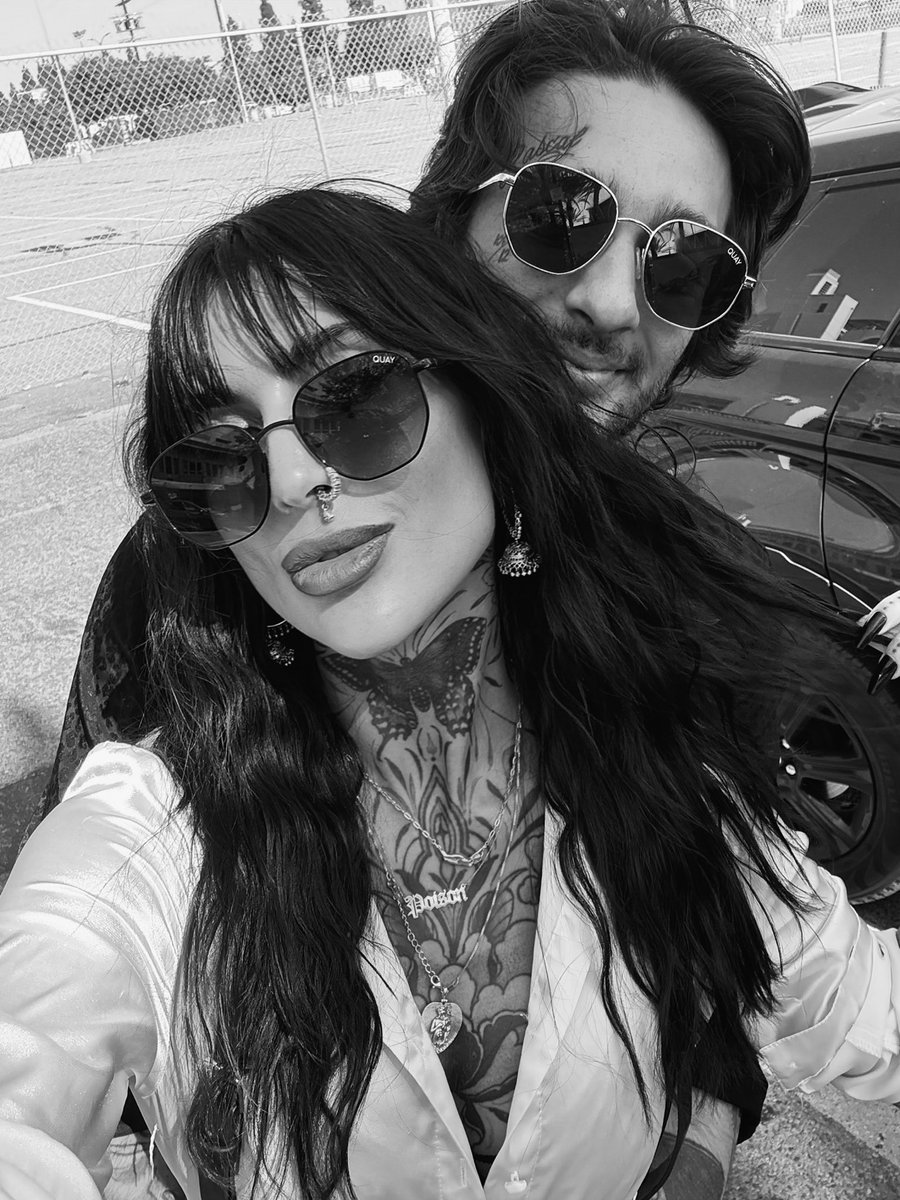 poison 🥀 tweet media