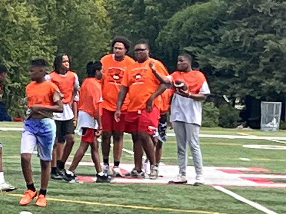 Just a few years ago I was one of the kids at the Keith Rucker Youth Camp… now I’m coaching and giving back. Crazy how it comes full circle. Appreciate the opportunity! 🏈 #RuckerCamp #YouthFootball