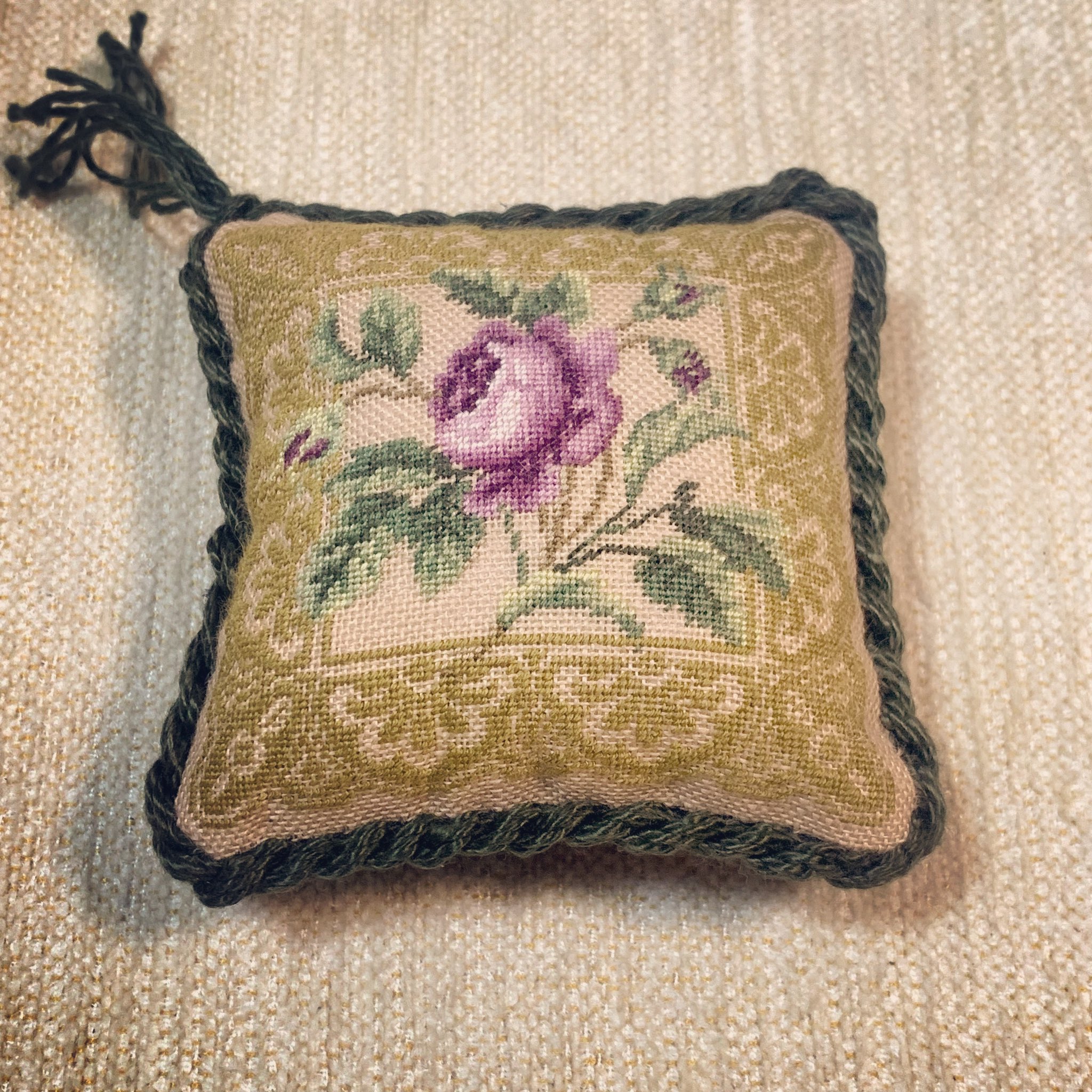 刺繍作家 長谷川 和希 on X: 