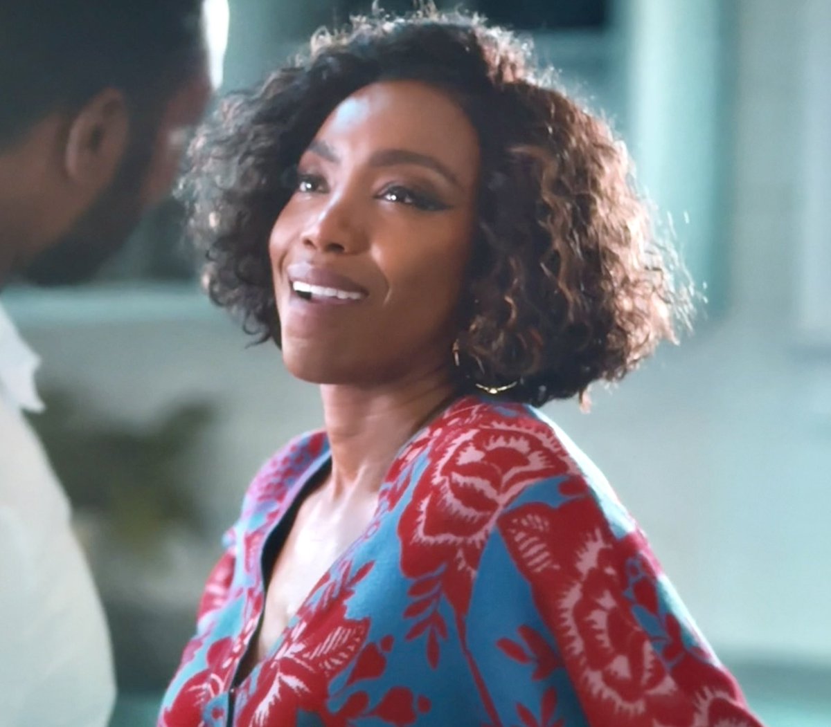 Stacey_monamour's tweet image. Just getting caught up on #SweetMagnolias on Netflix ✨♥️ Please keep Helen stylist for season 4 forever! She looks even more amazing... AND only after four seasons I just realized this is the amazing @heatherheadley ♥️♥️♥️