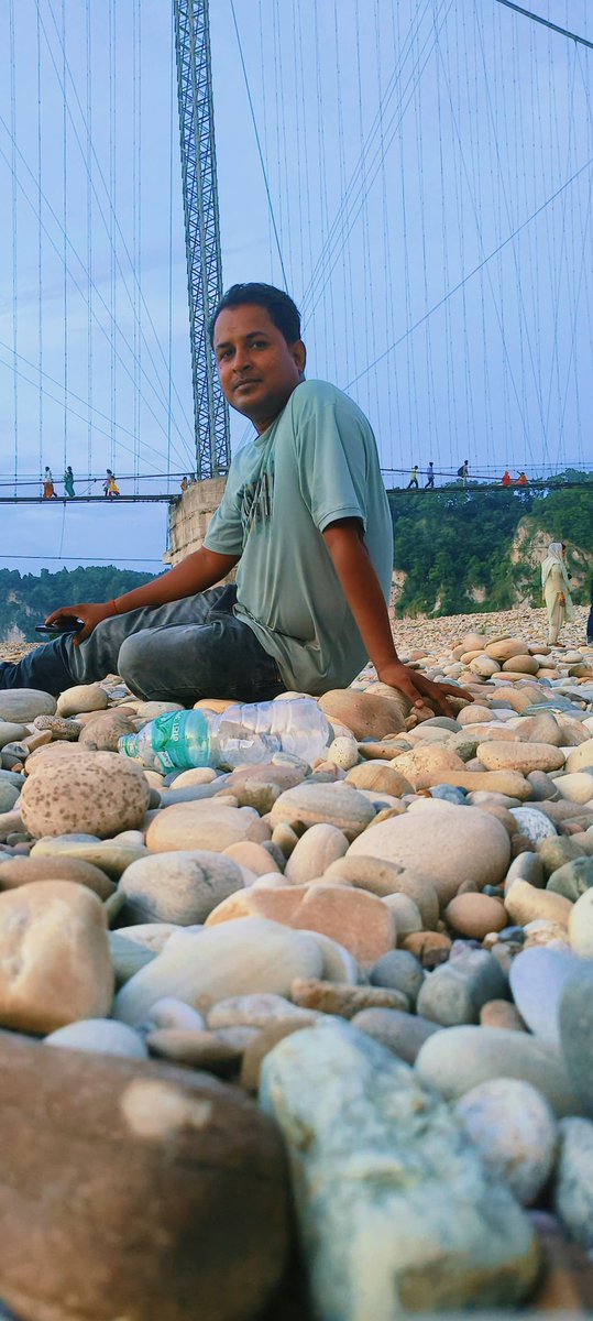 आज सावन के प्रथम सोमवार को नेपाल के त्रिवेणी धाम से जल लेकर ईटहियां शिव मंदिर में जलाभिषेक मित्रो के साथ किया गया 🙏🙏