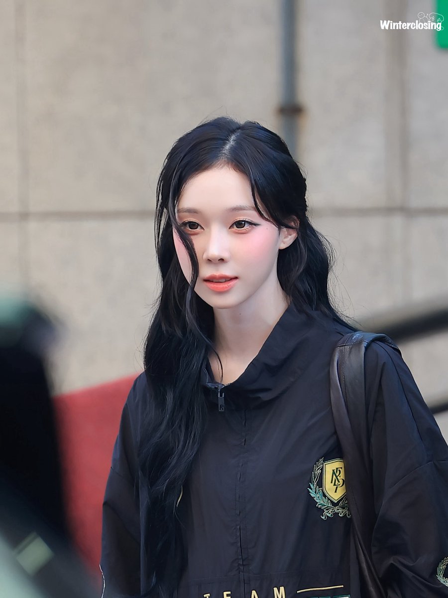 kwtclosing0101's tweet image. 250711 Music Bank
#aespa #æspa #에스파
#WINTER #윈터