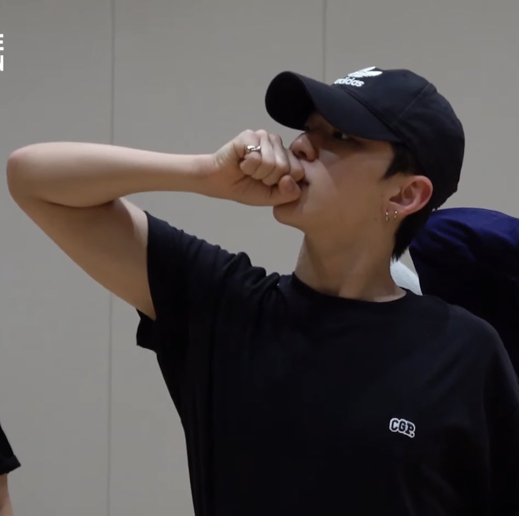 최전방부대에서 선임으로 만나면 ㅈ대는 관상

의실현이라고?자드가자 ㅋㅋ