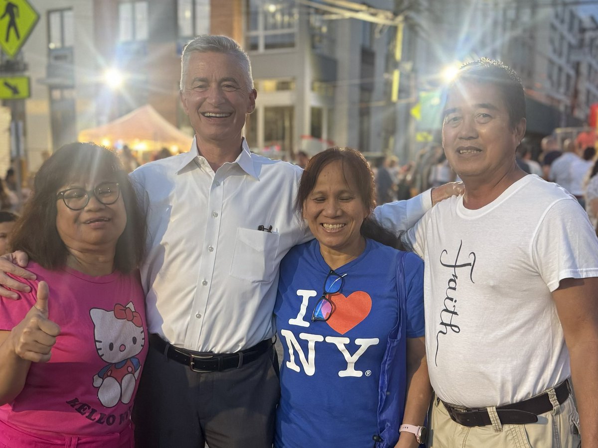 jim_mcgreevey's tweet image. Sunday at the Mt. Carmel Feast is different because it’s more rooted in tradition and family. Unlike lively Friday and Saturday nights filled with teens and social energy, Sunday draws families, older adults, and longtime community members. It’s a day for Mass and gathering…