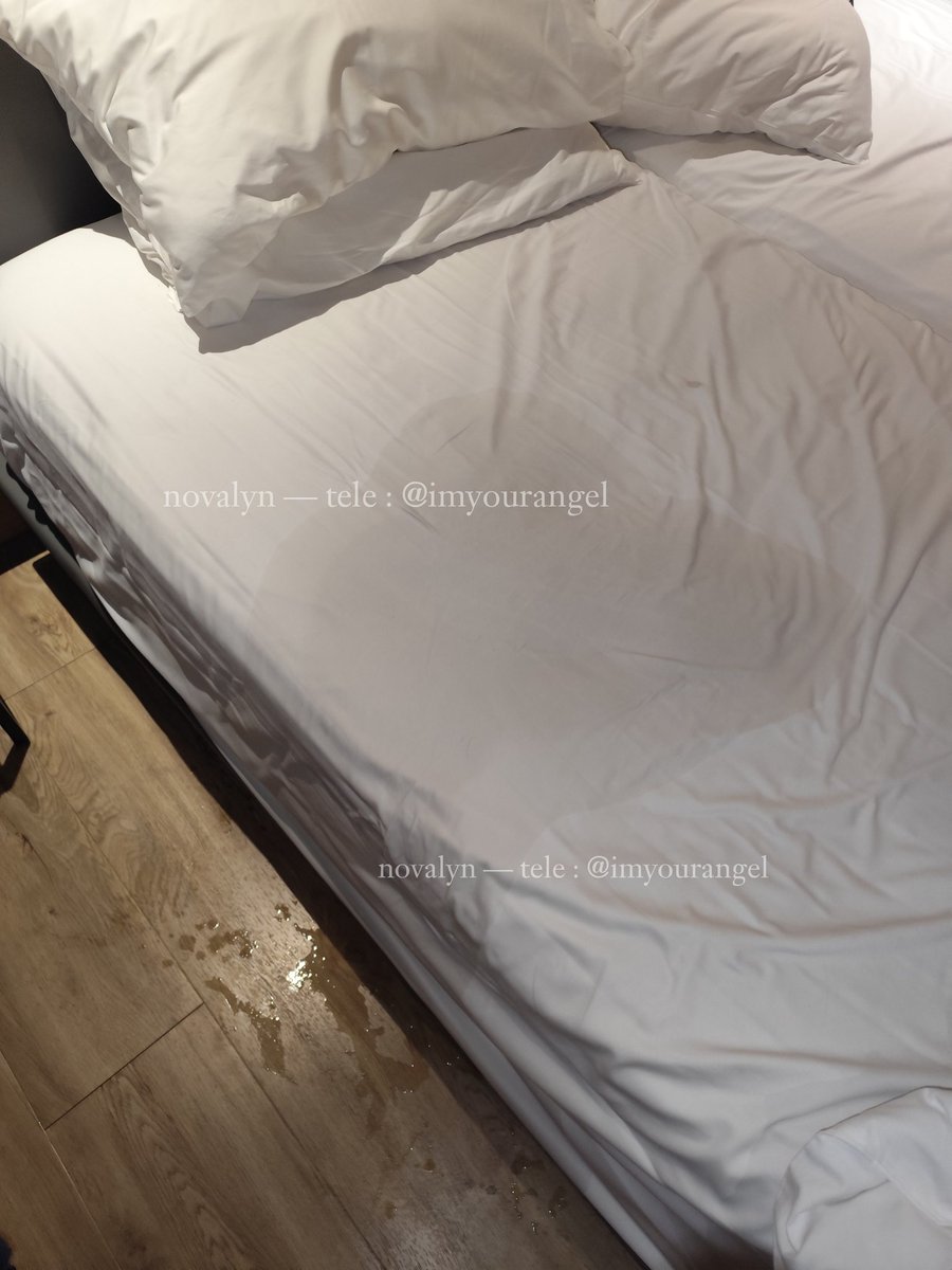 thanks sudah membolehkan aku membasahi kasur mu😚💦 basah nya sampe tunpah ke lantai☺️