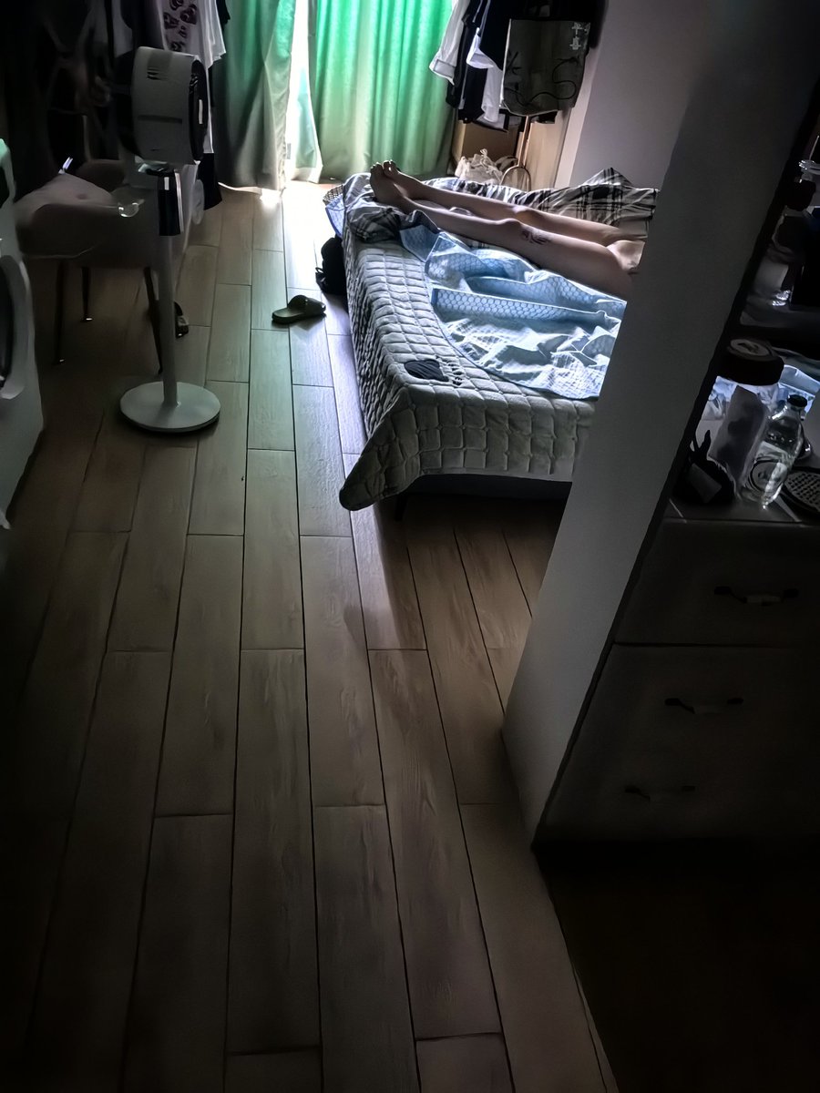 差点被这大长腿榨干