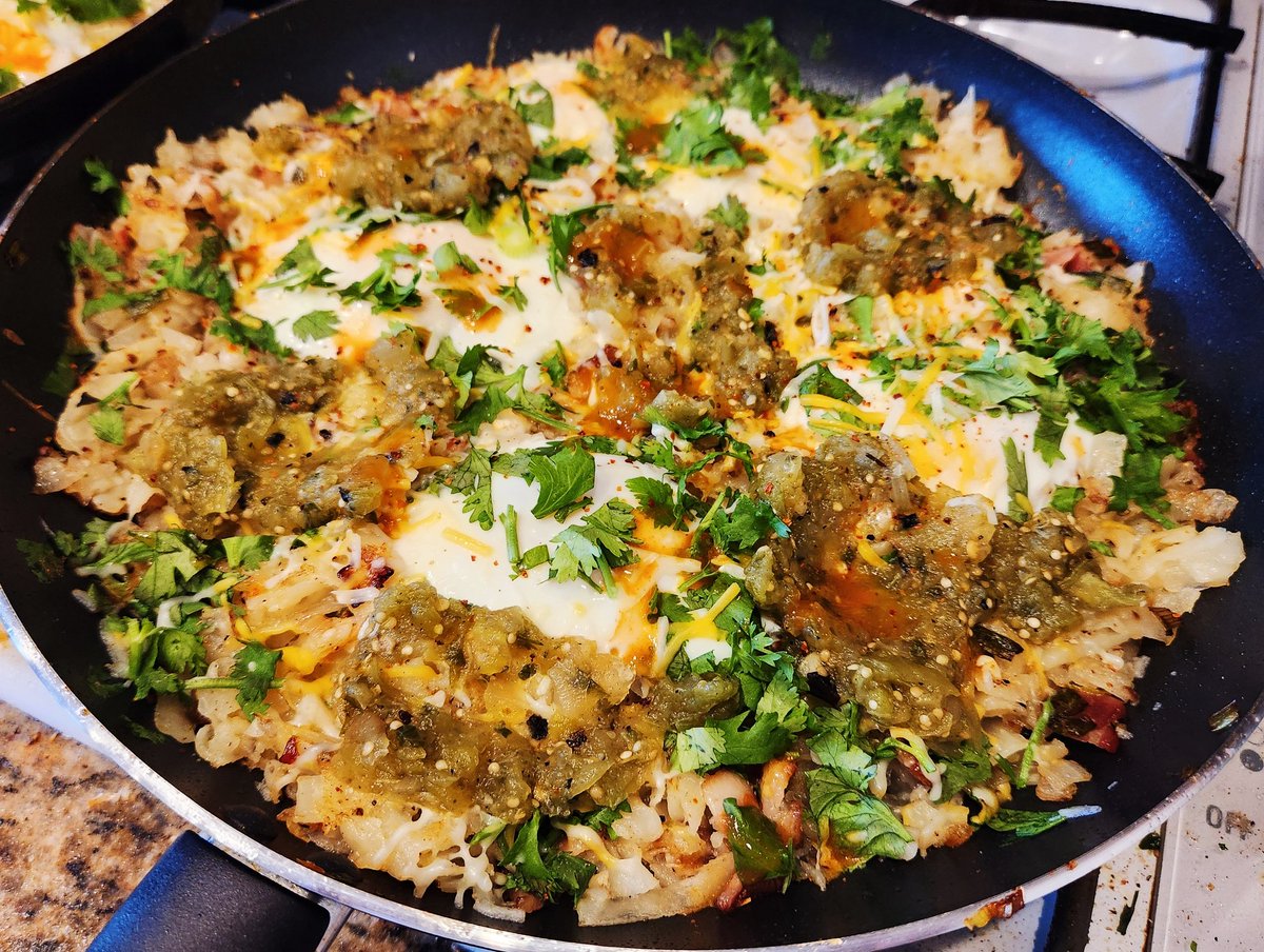 NONSTOPPUP's tweet image. NUTTED IN HIM THEN COOKED HIM THE BEST BREAKFAST HASH HE'S EVER HAD