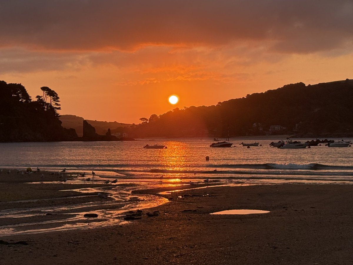 ostizeuropean's tweet image. Monday morning, beach walk, South Sands, Salcombe @SouthSandsHotel