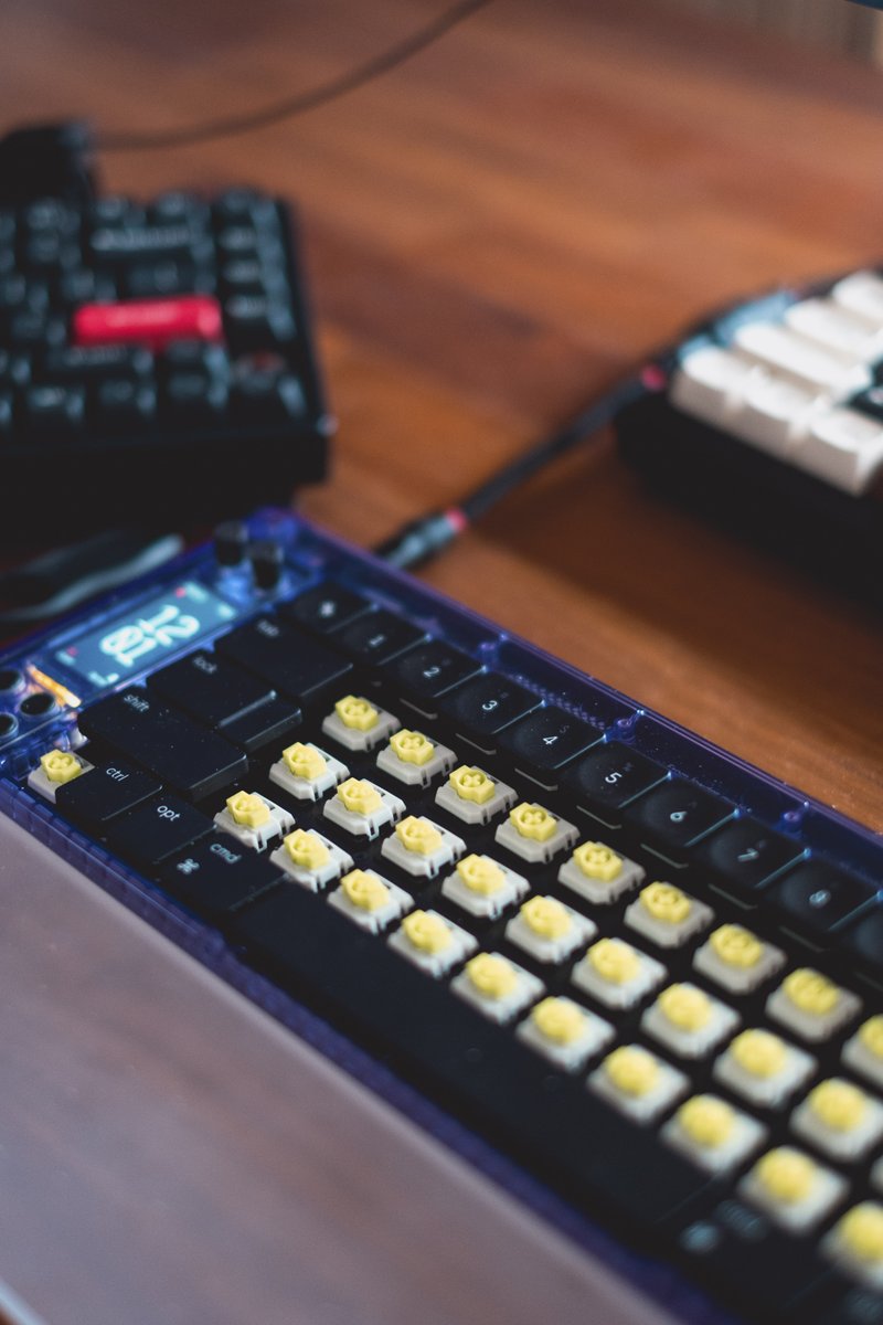 inkdrop_app's tweet image. I wasn&apos;t sure why I kept making mistouhes so frequently on my Nomad E, but it turns out that the keycaps are not right for me. They are kinda wonky, and the spacing between them is too tight due to their square tops. Searching for a good alternative keycaps now.. Maybe I&apos;d go…