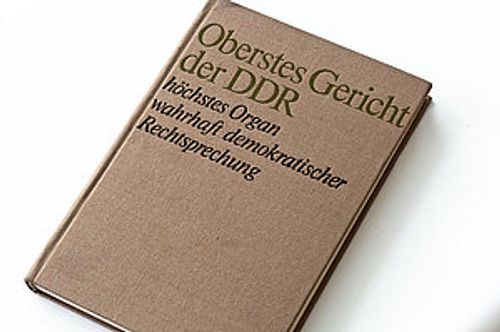 9Incide's tweet photo. @SandraausD @AlexWallasch #EwigerNazis & #LinkeSpinner wovon wir offensichtlich wieder wie in #DDR #16Millionen #Mauerschützen #Stasi #Antifaschisten frei herumlaufen lassen in Ihrem #Hass #DDR Recht einführen
Pink ist Kink
#kleineJungs missbrauchen
#HelmutkentlerExperiment
#Kirche
#Torgau
ist irrelevant https://t.co/AyMKJmhFYs