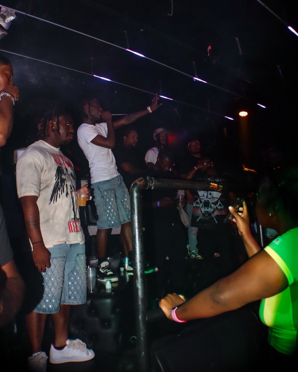 HoodBabies_ENT's tweet photo. "Mad cause they ain't gettin' paper, these niggas haters"🎥‼️
@1raqbaby@yvng.lae 
#explore #trending #foryou #photographer #photoshoot #concert #show #club #raq #raqbaby #1raqbaby #yvnglae
#hoodbabies #hoodbabiesent #brockton #boston #providence #rhodeisland https://t.co/WsbONR1FL8