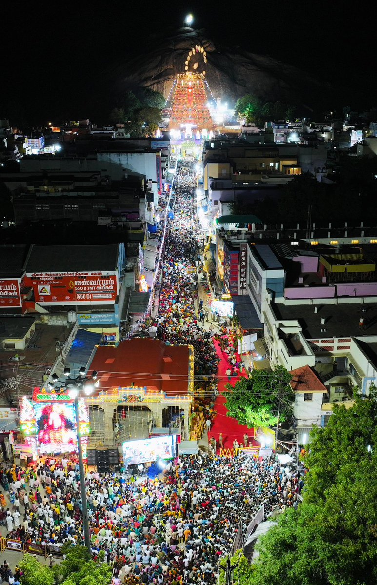 TN HRCE (@tnhrcedept) on Twitter photo முதலாம் படை வீடான திருப்பரங்குன்றம்,
அருள்மிகு சுப்ரமணிய சுவாமி திருக்கோயில் திருக்குடமுழுக்கு விழா சிறப்பாக நடைபெற்றது.
<a href="/CMOTamilnadu/">CMOTamilNadu</a> <a href="/PKSekarbabu/">P.K. Sekar Babu</a> <a href="/TNDIPRNEWS/">TN DIPR</a>
#MKStalinCM #pksekarbabu #tndipr முதலாம் படை வீடான திருப்பரங்குன்றம்,
அருள்மிகு சுப்ரமணிய சுவாமி திருக்கோயில் திருக்குடமுழுக்கு விழா சிறப்பாக நடைபெற்றது.
<a href="/CMOTamilnadu/">CMOTamilNadu</a> <a href="/PKSekarbabu/">P.K. Sekar Babu</a> <a href="/TNDIPRNEWS/">TN DIPR</a>
#MKStalinCM #pksekarbabu #tndipr
