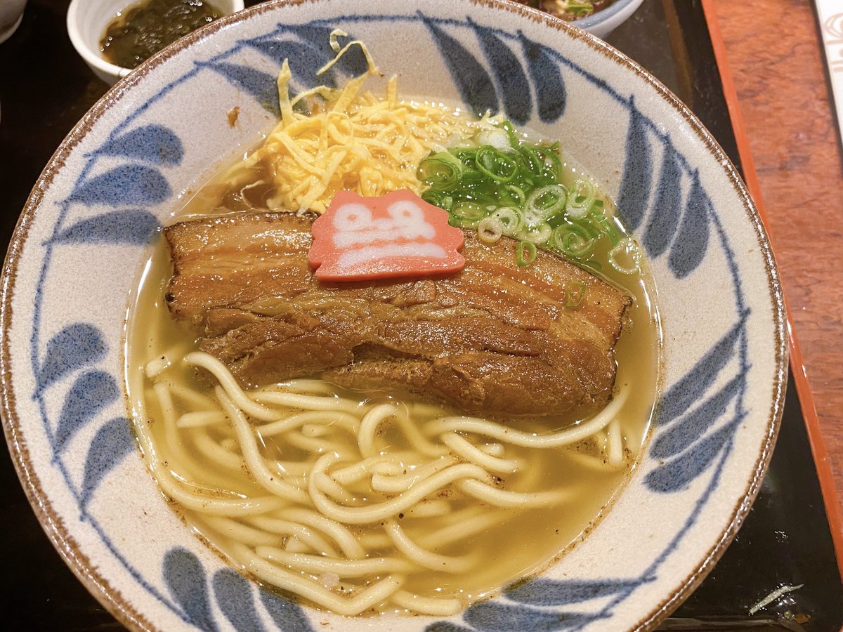 zwei_hiroshima's tweet photo. 本日はツヴァイ広島店内近くの人気のお店を紹介いたします！会員様にもとても人気の沖縄料理店です！ メニューも多く毎回悩みます😋
デートにもお勧めです✨
新垣家https://t.co/HA8BQ9R2uR https://t.co/j0ZRKbhCwK
