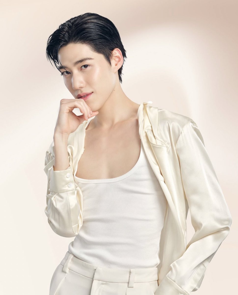 โหหห พีพีรูปนี้ดีมากกก งานผิวจึ้งมากคับ ㅠ ㅠ 

#JOURNALBODYOILXPPKrit #ppkritt