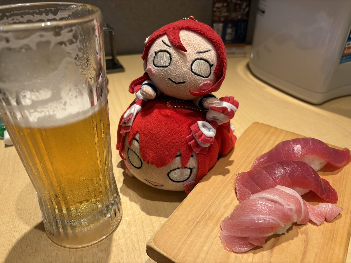 (* ꒪᷅⌄꒪᷄ *)🍣🍺⌒°( ˘ヮ˚ )°⌒
昼から🍣とƱ"-ʓ”で優勝です
#1日1ﾖｰﾘｺｰ
#エラー寝そべり