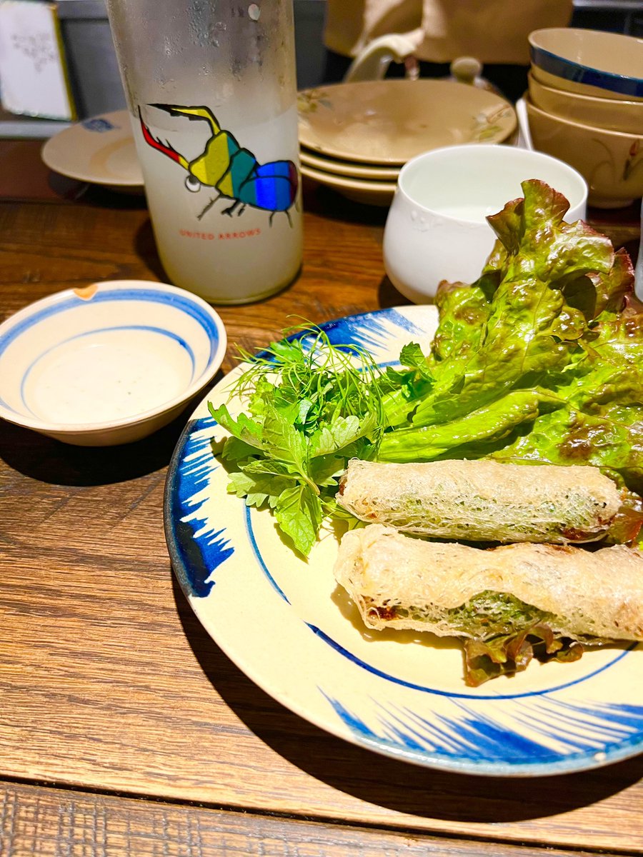 eat_drinksleep's tweet photo. イワシの揚げ春巻き
じゃがいもとミントのソース
かぶとむし
仙禽
AnCom
Ăn Cơm
アンコム
#ancom
#大越基裕
#motohiroohkoshi
#マリアージュ
#ペアリング
#winepairing
#sakepairing
#componentpairing
#コンポーネントペアリング #アンコム #仙禽 https://t.co/p6JVqbWNj7