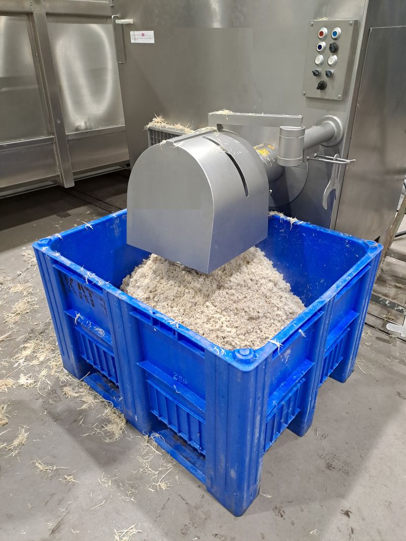 CBE_JU's tweet image. The CBE JU-funded UNLOCK project's demo plant for feather sterilisation & mechanical grinding is now fully operational in Poland!
This facility marks a major step forward, proving that poultry feathers can be sustainably processed and valorised at scale.
cbe.europa.eu/projects/unlock