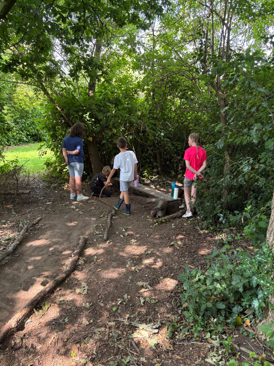 Final forest school of the year for Y4 so we are making the most of it! Making up our own forest games and teaching them to a friend as well as making our own nature sculptures #creative #imagination