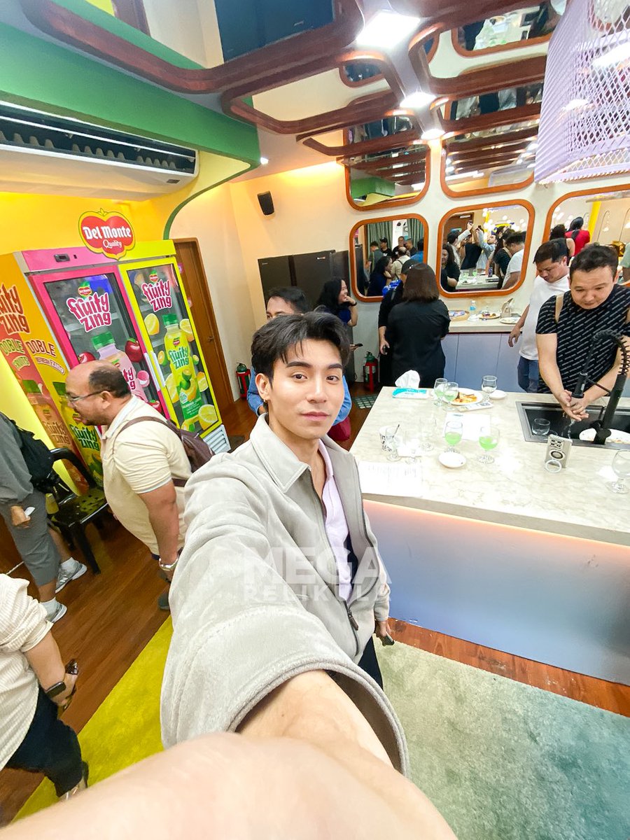 MegaKapamilya's tweet image. Luh ito pa isa. Super pogi ng big winner namin 🥰

#MEGAkapamilya #StarMagicSpotlight #BrentManalo @starmagicphils