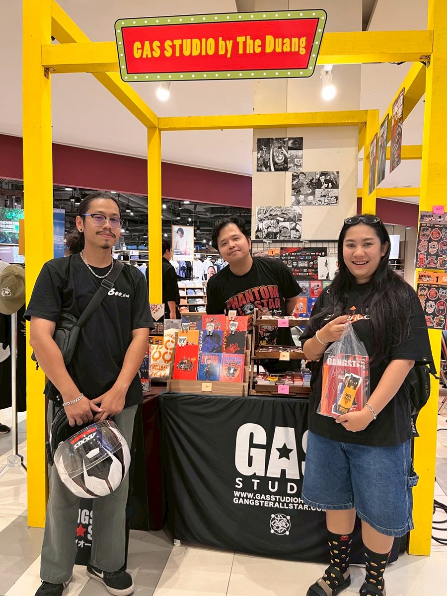 Thank you to all the fans and crew for making THONBURI Art Fest happen — full of color, creativity, and good energy! 
There are so many local events this year, and this was definitely another great one.
See you again at the next event! <a href="/aroundtheduang/">AROUNDTHEDUANG★</a>  <a href="/evilwearstore/">EVILWEAR</a>