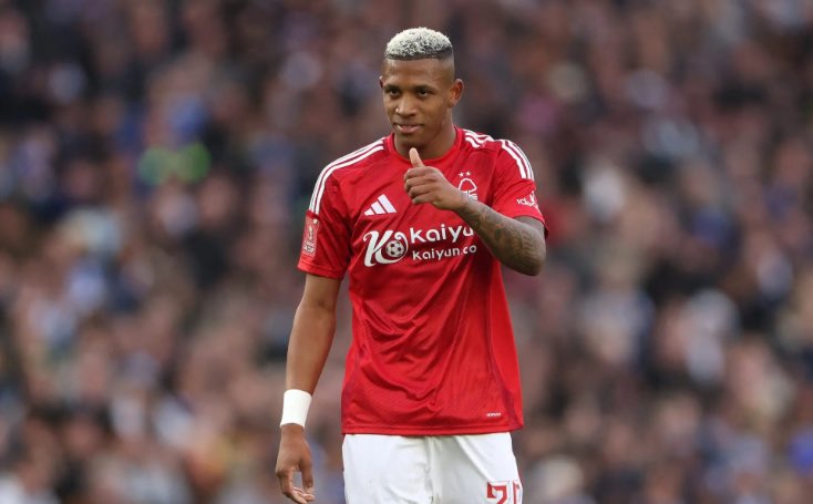 GonebackOff's tweet image. 🆕 𝗗𝗔𝗡𝗜𝗟𝗢

Après l’échec du transfert à l’OL, Botafogo active la piste Danilo.
#Textor #Marinakis #Danilo

[📰@fagaonet]