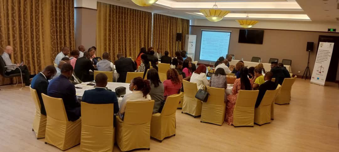 En Bata y Malabo, 98 participantes del Ministerio Fiscal y otros sectores se formaron para mejorar la atención a niños y niñas víctimas y testigos de delitos.
En los talleres se abordaron temas como:

✅ Testimonios sin revictimización
✅ Espacios seguros para entrevistas.