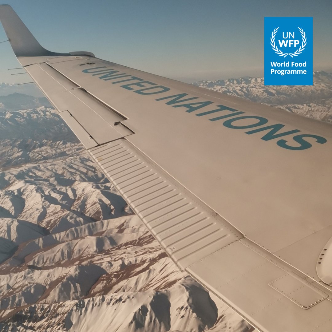 WFP_UNHAS's tweet image. As humanitarian needs remain critical across #Afghanistan 🇦🇫 where 50% of the population is in need, #UNHAS✈️ continues to be a lifeline for over 100 humanitarian organizations, enabling access to remote and underserved areas where no alternative flight services exist.