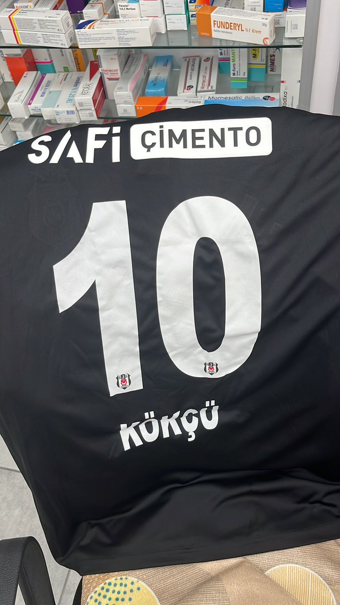 benimki daha adamın gelmesi kesin değilken aldı sadece KÖKÇÜ yazdırmış 😔