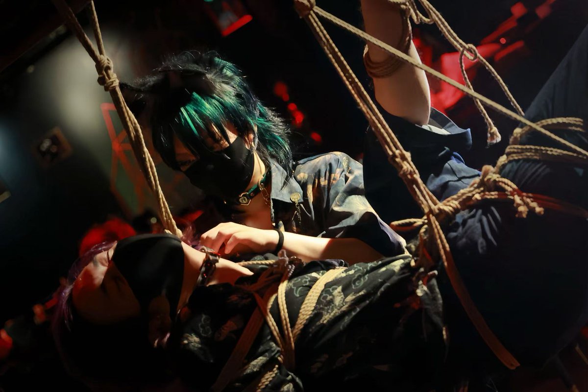 回老家了，发帅照混更
🪢： <a href="/6KyK_san/">Sei🪢六凯卡</a>
👤： <a href="/JamesPangartica/">James Pangartica</a>
🏠： <a href="/miluuujiang/">迷鹿俱樂部（UU醬）</a>
📷： <a href="/Yume0dw/">云翎_Franklin</a>