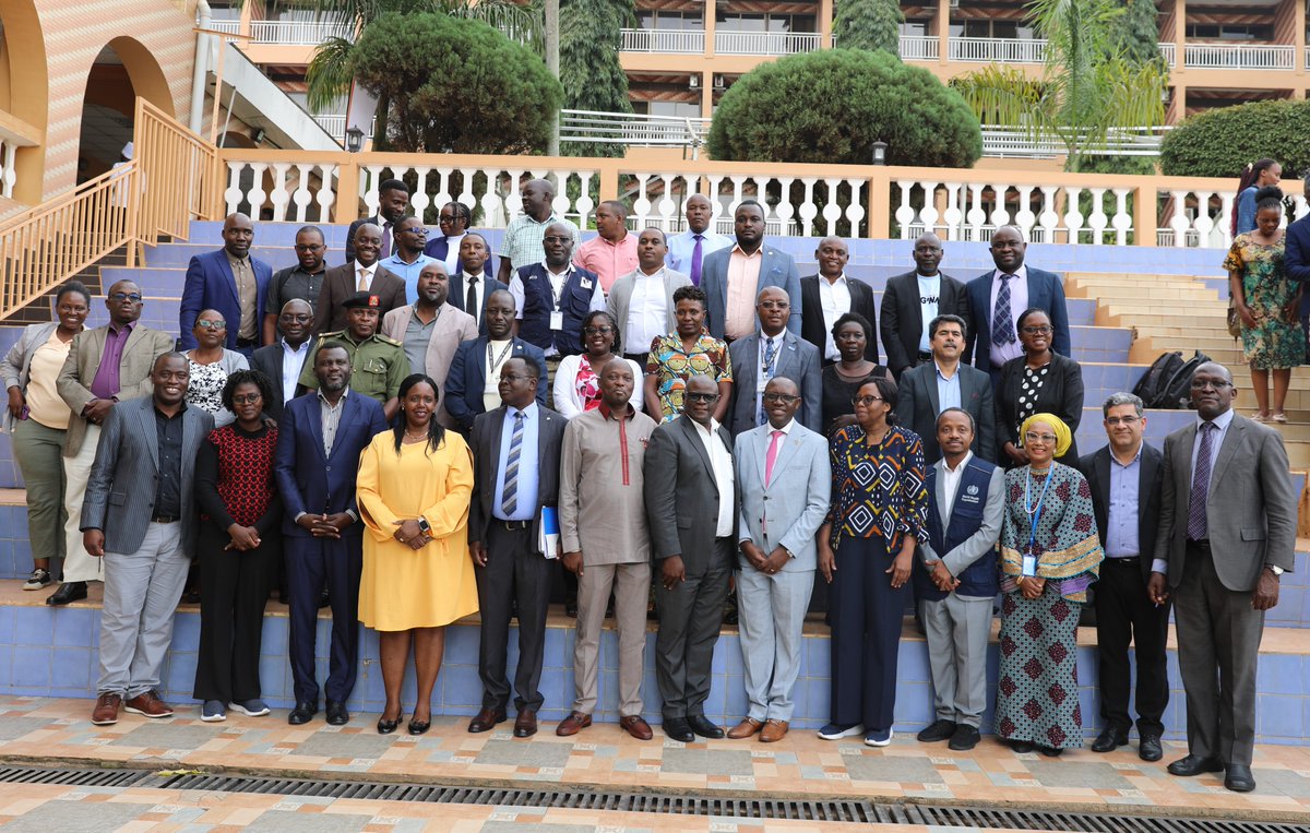 ALMA_2030's tweet image. Last week, we had the pleasure of joining @MinofHealthUG, @WHOUganda &amp;amp; partners to validate the findings of Uganda’s Mid-Term Malaria Programme Review &amp;amp; endorse the aide-mémoire.

We commend 🇺🇬’s strong leadership, which has helped reduce inpatient #malaria mortality by 39% &amp;amp;…