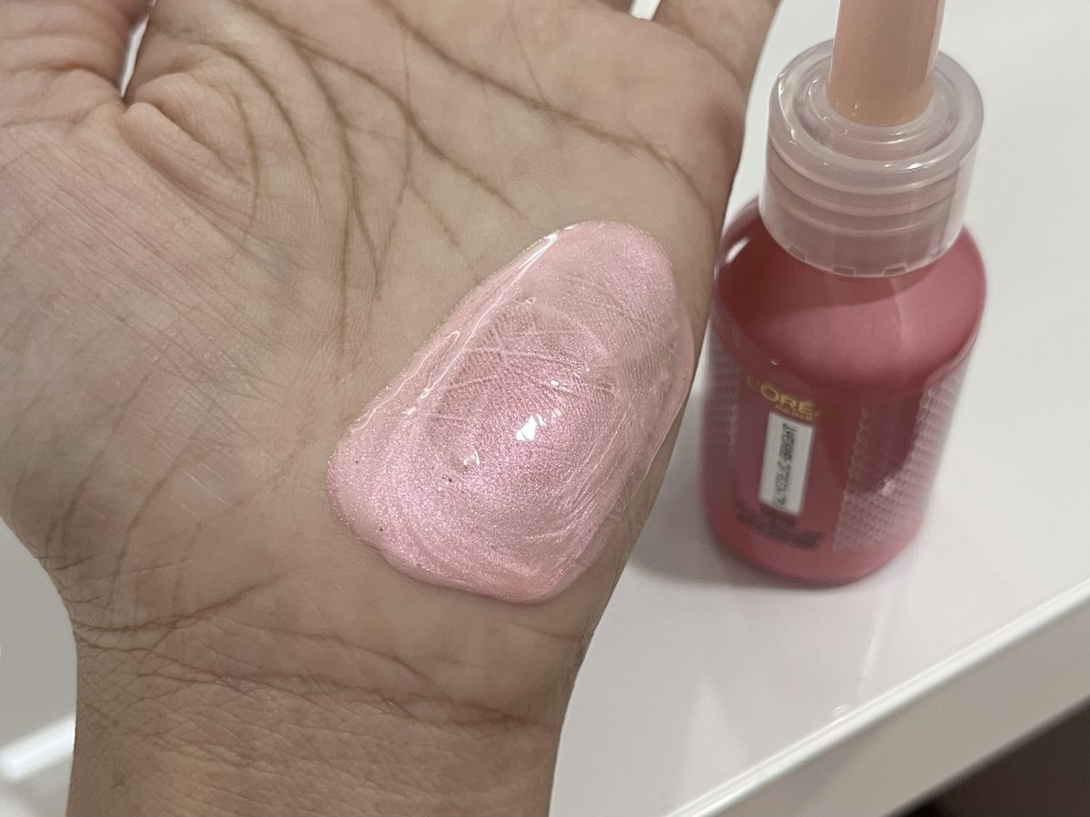 Sawarinni's tweet image. ใช้ มาส์ก ผลัดเซลล์ผิว ลอรีอัล แล้วผิวเนียนมากกกก เป็น พีลลิ่งมาส์กชมพู พวกรอยดำดูจางลงจริง ผิวดูสว่างขึ้นด้วย  แล้วใช้ง่ายมากก เขย่าขวด ทาให้ทั่วหน้า ทิ้งไว้ประมาณ 15 นาทีก็ล้างออกได้เลย ลูบหน้าแล้วผิวมันเนียน&amp;amp;ดูสดใสขึ้นตั้งแต่ครั้งแรกที่ใช้เลย ชอบมากกกกก