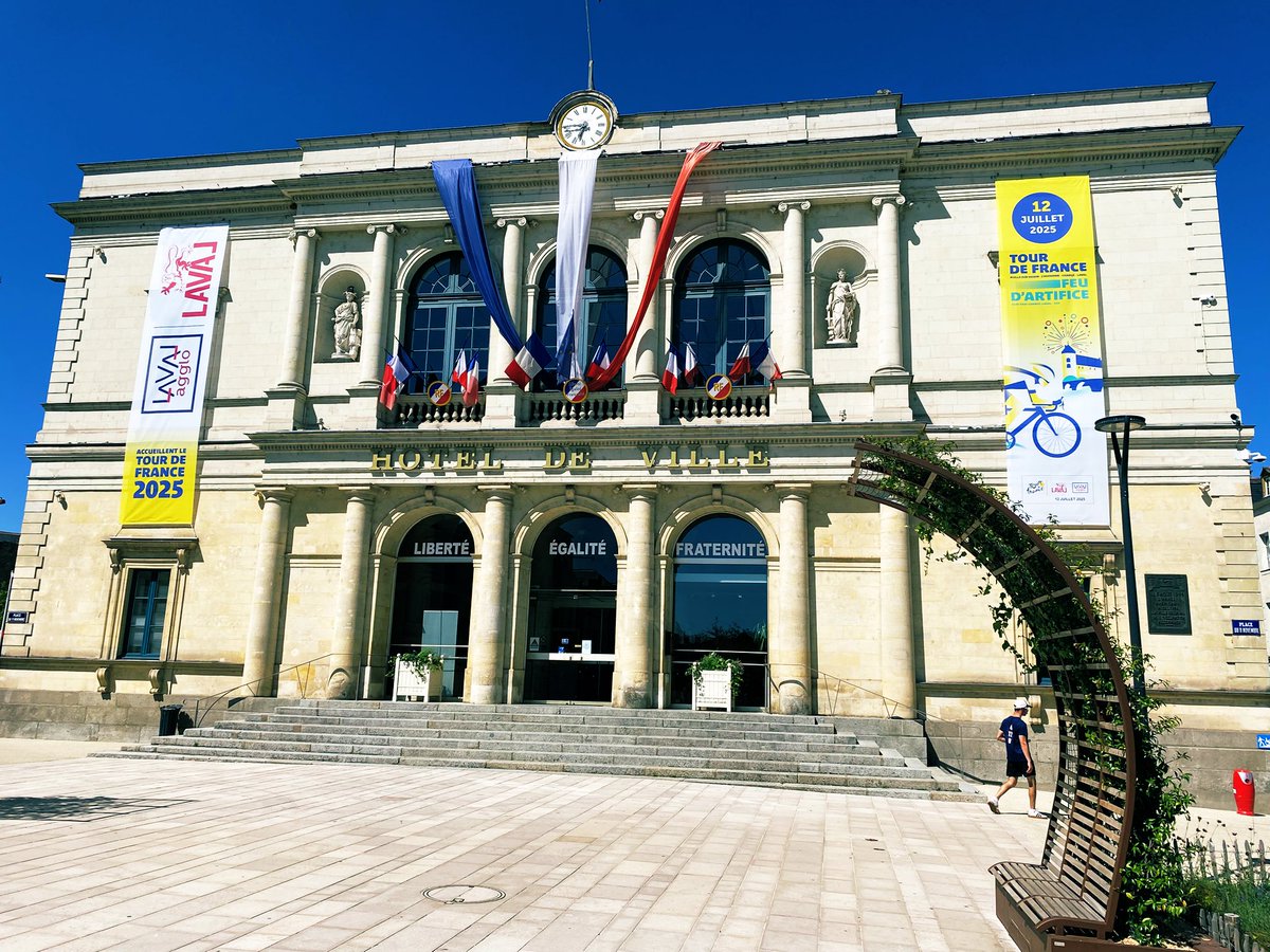 🇫🇷 En ce 14 juillet, nous célébrons les valeurs fondatrices de notre République : liberté, égalité, fraternité.
C’est l’occasion de saluer celles et ceux qui s’engagent chaque jour pour faire vivre ces principes, dans nos territoires comme au service de la Nation.