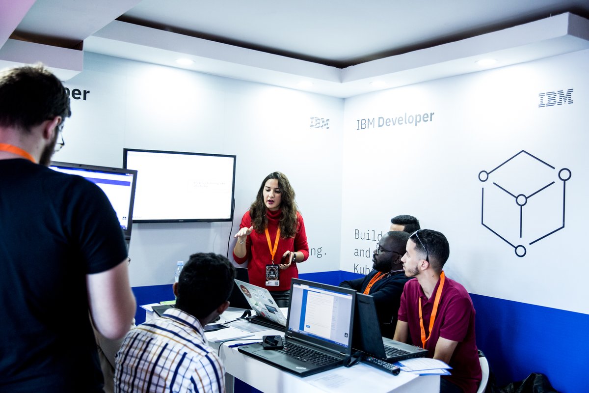DevoxxMA's tweet image. 🚀 Our sponsors brought innovation & energy to #DevoxxMA — from immersive booths to cutting-edge sessions, they shaped the experience.
Make 2025 the year your brand shapes the future of tech.
📩 Let’s talk: aloha@devoxx.ma