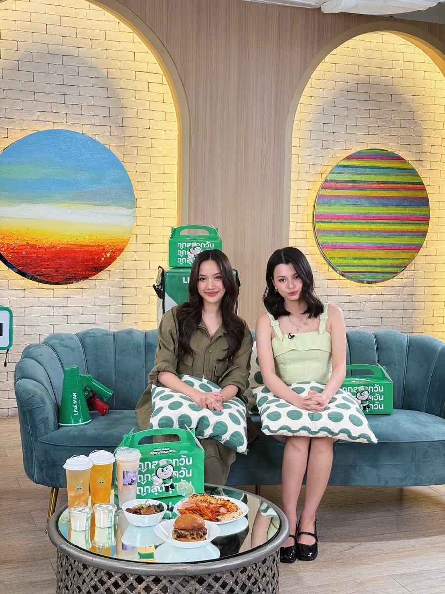 IDOLFACTORYTH's tweet photo. พบกับ ฟรีนเบคกี้ ที่งาน Line man live

 FREENBECK LIVE LINE MAN
 #LINEMANถูกสุดทุกวันxFB

#ฟรีนเบค #FreenBecky
#srchafreen
#beckysangels
#idolfactoryTH https://t.co/rMxiSHmjDJ
