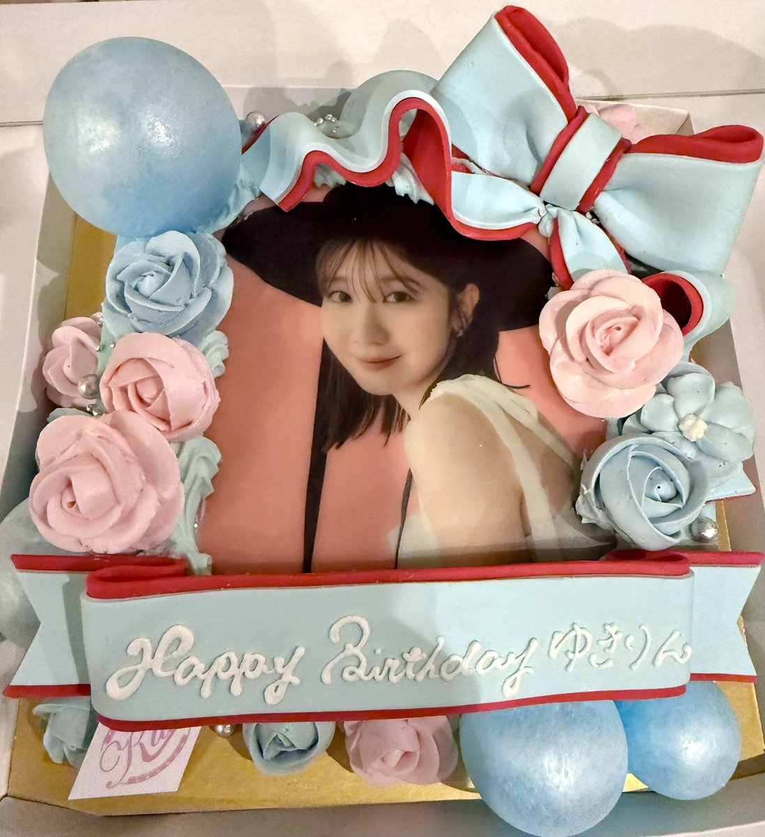 『柏木由紀 ピアノライブ〜Happy Birthday〜』ゆきりんの歌とピアノだけステージ🎤🎹アレンジ考えるのもワクワクしたし歌に酔いしれて弾くのも幸せだったしリクエスト即興コーナーは心にレフティを宿して楽しかったし、幸せでした！HappyBirthDay!  7/15母と同じ誕生日！
#ゆきりんピアノライブ