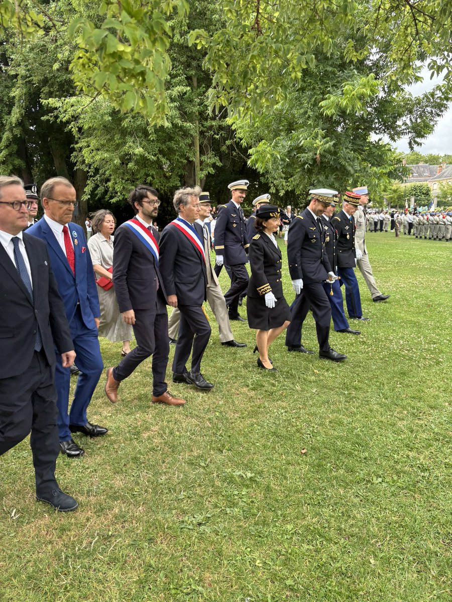 Célébration de la fête nationale du 14 juillet au Parc Pasteur, à Orléans.

L'occasion de rappeler son origine et sa portée, par la prise de la Bastille d'une part comme symbole, mais surtout la fête de la Fédération de 1790, où se signe l'acceptation des dominants à respecter la