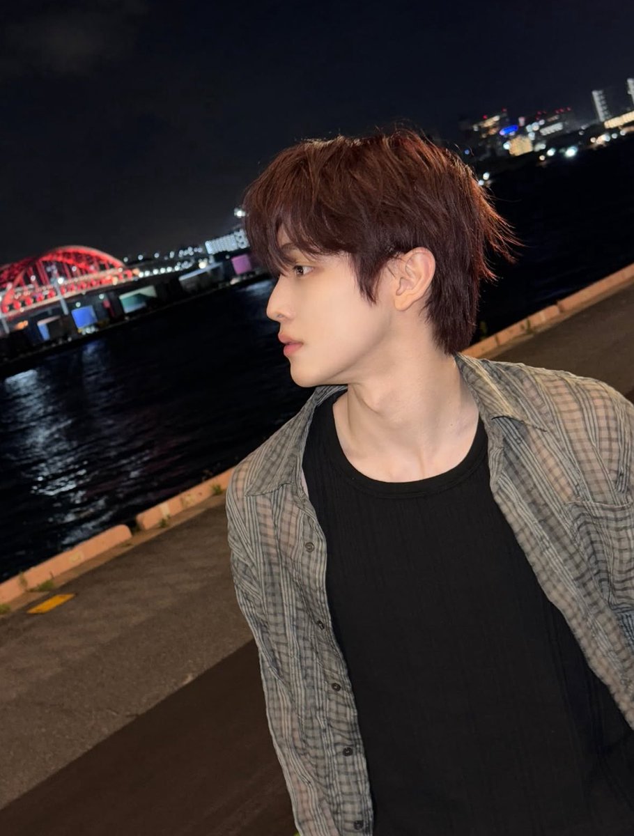 bymysc's tweet image. 보고싶음......