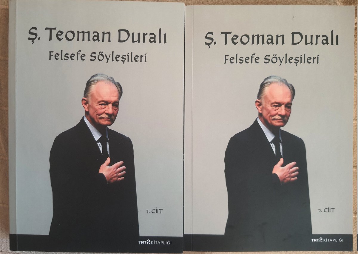 TRT2 kitaplığı iyi bir fikir. Çok kıymetli bir çalışma olmuş bu kitap: Teoman Duralı'nın gözünden insanın macerası... İnşallah okurunu bulması için gerekli çabalar verilir. Benim önerim açık erişime açılması. Zeytinburnu belediyesi bu yöntemle okuruna ulaştırıyor kitaplarını.