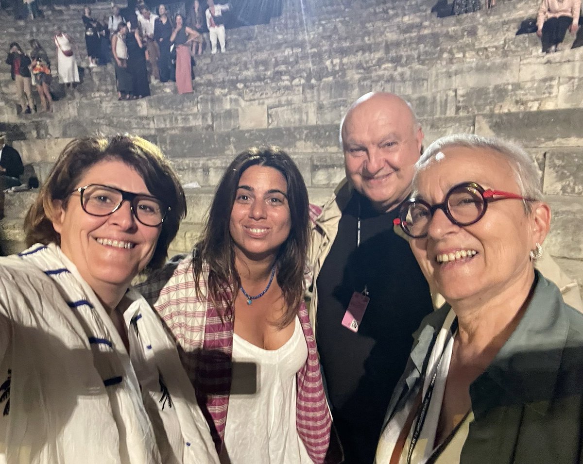 <a href="/live_magazine/">Live Magazine</a> au Théâtre Antique d’Arles pour les Rencontres de la Photographie . Une pensée pour <a href="/foroughalaei/">Forough</a> et l’Iran ✌️