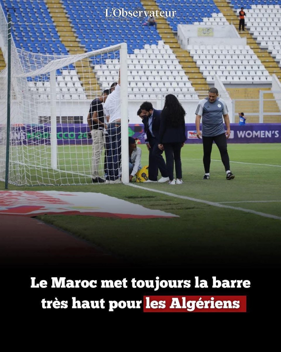 AlgerianDream62's tweet image. L’un des incidents les plus absurdes du foot féminin 🇩🇿
Une membre de l’équipe d’Algérie a protesté : « Ce but est plus grand que l’autre ! »
Mesure à la main, puis vérification officielle de la CAF : les deux faisaient… 2m44. Exactement. 😅😂 #CAF #ALG