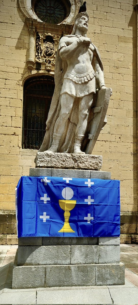 o_foral_galego's tweet image. «Labor é de todos nós [...] dotar a Galicia dun corpus espiritual, ideal e material, para que cando chegue o día de decidir, o noso pobo poda inclinar a balanza do lado da tradición».

Da falsa democracia e o globalismo. Por @lucaspz_smartin.
↓
oforalgalego.substack.com/da-falsa-democ…

#galicia
