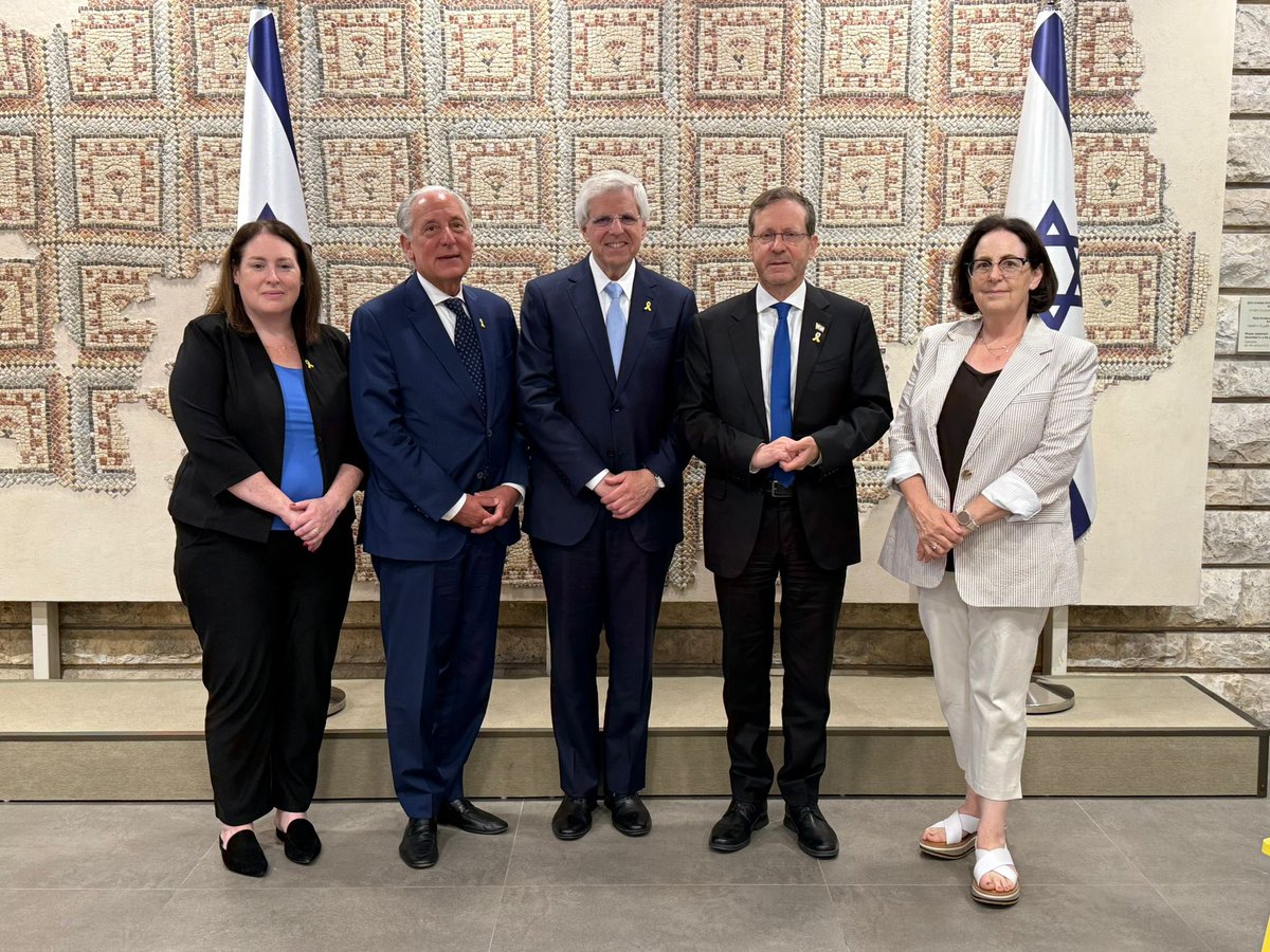 IsraelPresident's tweet image. President @Isaac_Herzog today met new @JFederations Chair Gary Torgow. The President congratulated him on his appointment and said: “You have a phenomenal and long-established record of action and devotion for the well-being of the American Jewish community – the largest and most…
