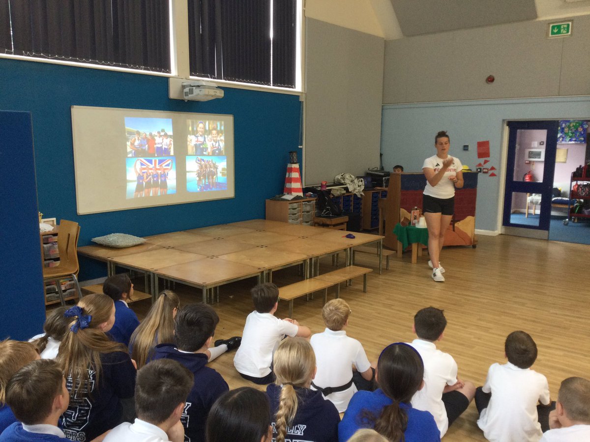 WhitegateOak tweet media