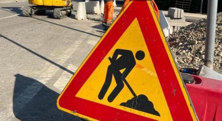 🚔Il Comando della Polizia locale ha emesso un'ordinanza che disciplina la circolazione pedonale in via Edmondo De Amicis e via Piave a Mestre. 

📍La viabilità pedonale è stata modificata in via Edmondo De Amicis, all'altezza del civico n. 2 e in via Piave, fronte civico n. 17.
