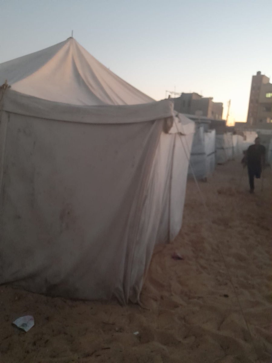 baraa_ubaida's tweet image. This is our condition living in tents.. This is the area where we live in the displacement camp and this is the tent that is surrounded by With temperatures exceeding 40 degrees...help us get out of this crisis 🙏😭
#GazaGenocide
#GazaStarving
#GazaHolocaust