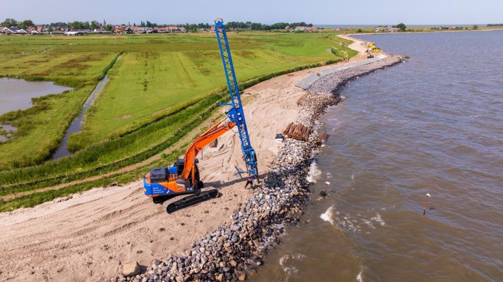 WFactueel's tweet image. Rijkswaterstaat versnelt dijkversterking Marken met innovatieve drainage waterforum.net/?c2pr=54622