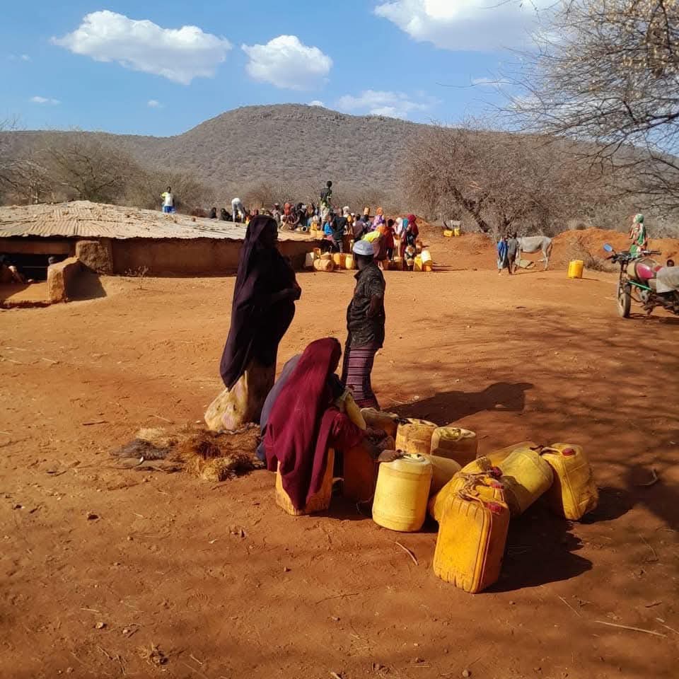 Let me be clear.

When I criticize Somali, Kikuyu, or Luo leaders etc  it’s not hate.

It’s pain.

The pain of watching forgotten mothers in Mandera walk miles for water starving 

The pain of seeing muddy, broken roads in Nyanza that schoolchildren must use daily &amp; patients