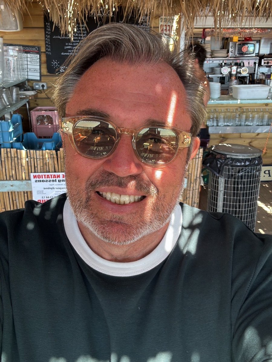 #LesTropeziens Je me prépare gentiment pour le tournoi de pétanque ce mercredi à 19h #PlaceDesLices #SaintTropez 😉 Si vous êtes dans le Golfe venez me faire un petit coucou 🤩